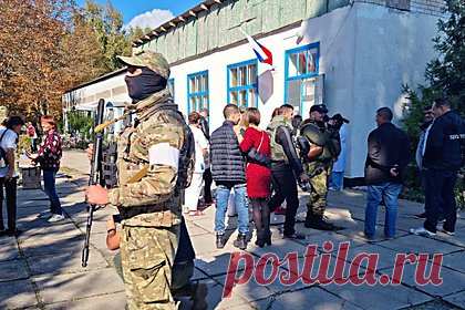 В Херсоне рассказали о предотвращении атаки ВСУ. Вооруженные силы Украины (ВСУ) попытались атаковать Херсон в первый день проведения референдума о вхождении в состав России, однако попытка обстрела была предотвращена. Об этом заявил замглавы администрации Херсонской области Кирилл Стремоусов. По его словам, безопасность является первым приоритетом в регионе.