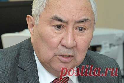 Казахстанского депутата обвинили в рабовладении. Депутата Мажилиса от партии «Ауыл» Жигули Дайрабаева и его сыновей обвинили в рабовладении. Обвинитель Виталий Ковешников сообщил, что в мае 2021 года Дайрабаев приобрел дом у его друга. После этого он запретил Виталию покинуть дом и обязал остаться работать вместе с его сыновьями Дауреном, Маратом и Дидаром.