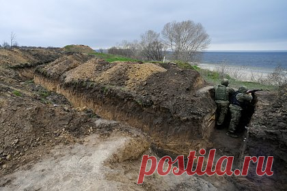 Генерал-полковник Лапин и командующий ВДВ отправились в зону СВО. Начальника Главного штаба Сухопутных войск генерала-полковника Александра Лапина и командующего ВДВ генерала-полковника Михаила Теплинского командировали в зону специальной военной операции (СВО) по приказу главы Минобороны Сергея Шойгу. Об этом сообщил в своем Telegram-канале военный корреспондент Юрий Котенок.