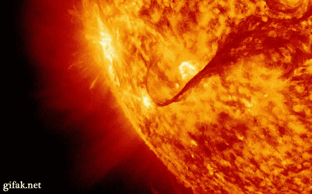 Солнце онлайн: Архив последних снимков солнца --- Последние фото солнца в различных режимах съёмки (по порядку): преходный слой, изображение короны, магнитное поле, солнечный ветер, фотосфера. Фото обновляются с периодичностью 1-2 раза в день. Фотографии кликабельны