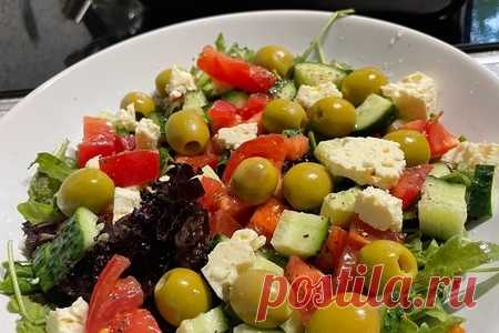 Легкий салат и заправку к нему – рецепт с фото