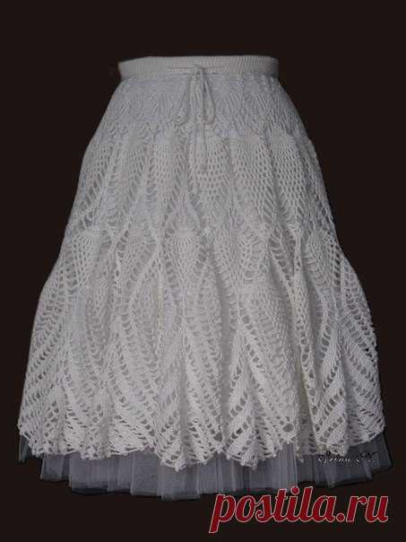 Длинная юбка крючком с узором ананасы. Летняя белая юбка крючком со сх ...