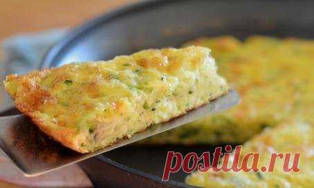 Омлет с кабачком и сыром
на 100грамм - 85.18 ккалБ/Ж/У - 6.5/4.97/3.17
Ингредиенты:
- Кабачок - 200 грамм
- Яйца – 2 шт.
- Сыр 45% - 30 грамм
- Молоко 2,5% - 50 мл
- Соль, перец
За рецепт спасибо группе Диетические рецепты
Приготовление:
1. Кабачок трем на крупной терке, добавляем соль и оставляем на 10 минут. Сыр трем на мелкой терке. Кабачки отжимаем.
2. Яйца взбиваем. Соединяем все ингредиенты, и все хорошо перемешиваем.
3. Я делаю на ап сковороде под крышкой на средн...