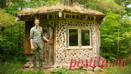 Budget Micro Cabin Built with Recycled Materials and Green Roof