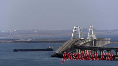 Движение транспорта по Крымскому мосту перекрыли