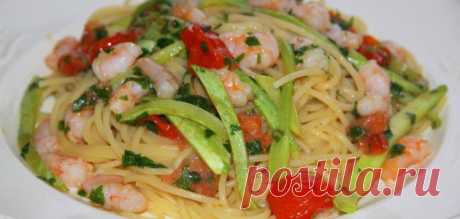 Спагетти с креветками и кабачком | Вся Соль - кулинарный блог Ольги Баклановой