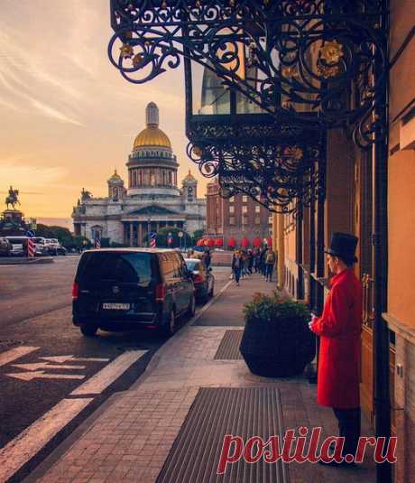 Исаакиевская площадь, атмосферный Петербург 
Автор фото: Михаил Зефиров