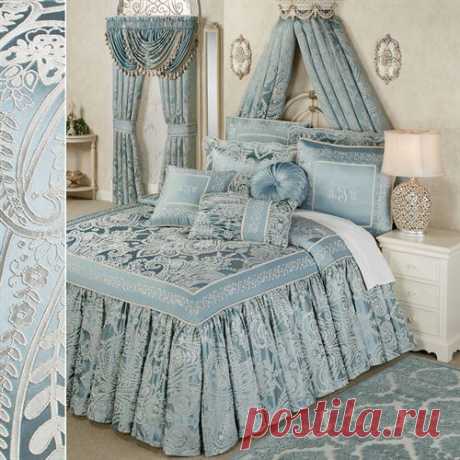Regency Parisian Blue Flounce gultas pārklājs
