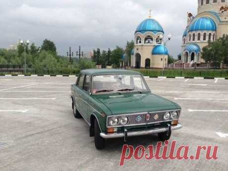 Редчайшая версия ВАЗ-2103 с штатной автоматической коробкой передач для Нидерландов. Всего было выпущено 100 единиц. Все лучшее для Еуропы , а для своих механика есть.