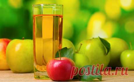 Влияние яблочного сока на организм 
Ни для кого не секрет, что яблочный сок - это один из самых распространенных напитков. Его берут за основу при изготовлении соков из ягод и фруктов. Яблоки - это кладезь витаминов и макроэлементов. В…