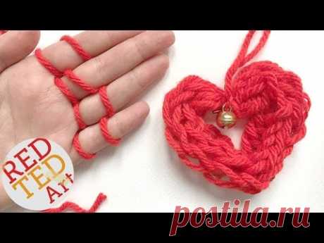 Easy Finger Knitting How To - DIY Heart Ornament - Christmas DIYs