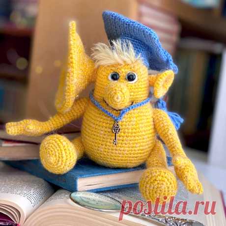 PDF Большой Ух крючком. FREE crochet pattern; Аmigurumi toy patterns. Амигуруми схемы и описания на русском. Вязаные игрушки и поделки своими руками #amimore - инопланетянин по имени Большой Ух из советского мультфильма, пришелец.