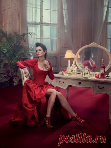 Ева Грин (Eva Green) в фотосессии “Коктейльная мифология” для календаря Campari 2015