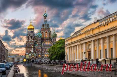 Это город загадок, теней и легенд... Санкт-Петербург.
