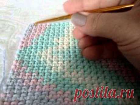 Veja passo-a-passo e post completo no link a seguir: https://falandodecrochet.blogspot.com/2010/11/croche-pegador-de-panelas-em-ponto.html Bons Crochês! Sônia...