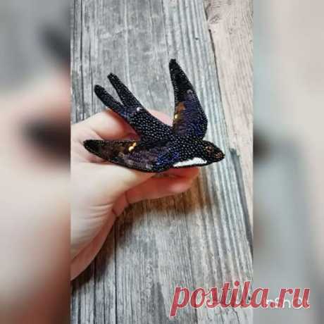 Ласточка 🐧 продана
8.5*7 см. 
Цена 2300 р.+ пересылка. 🌹🌸🌹🌸🌹🌸🌹🌸🌹 Девочки! Заказы принимаю уже на февраль. Если Вы хотите порадовать себя или близких к 8 марта - пора заказывать 😉

#ласточка #птичка #брошь #брошка #брошки #вышитыеброши #брошисвышивкой #украшениясвышивкой #ручнаяработа #подарок #подарокналюбойслучай #бисер #бисерныйдизайн #русскиедизайнеры #vishitie_broshi #handmade #embroideryjewelry #jewellery #beads #beadsembroidery #Москва #долгопрудныигородчу...