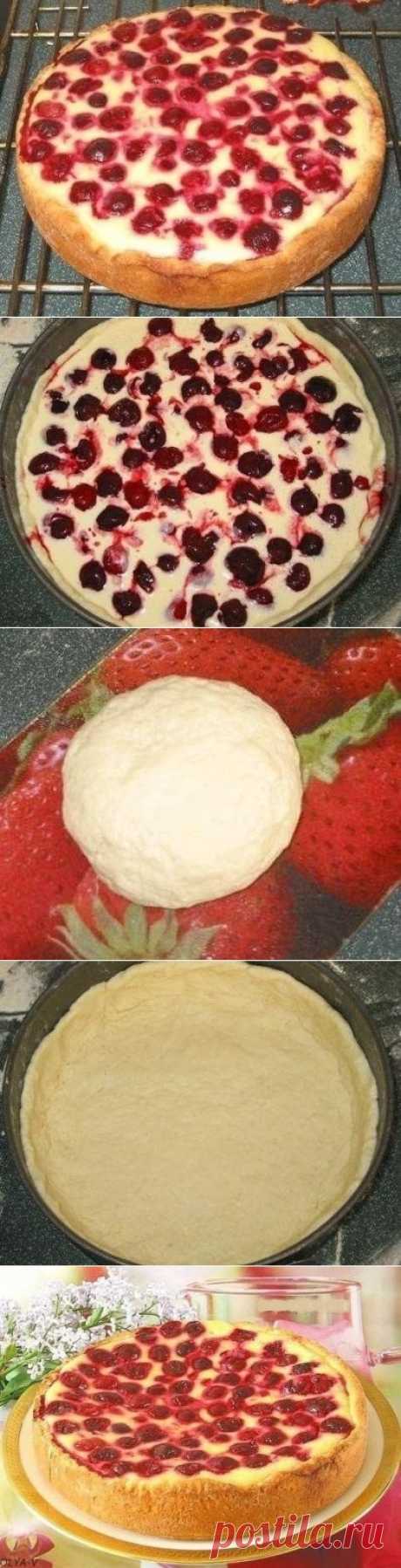 Как приготовить пирог-сметанник с ягодами - рецепт, ингридиенты и фотографии