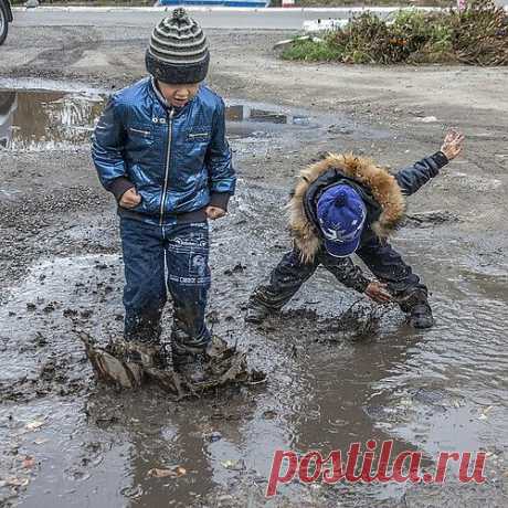 И какой она глубины эта лужа?