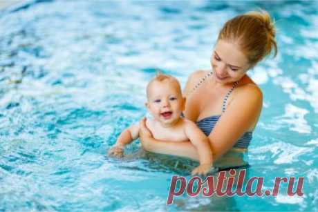В бассейн с малышом: 10 простых игр для водных развлечений. Учись плавать, играя: как ребёнку перестать опасаться воды и получить максимум пользы.