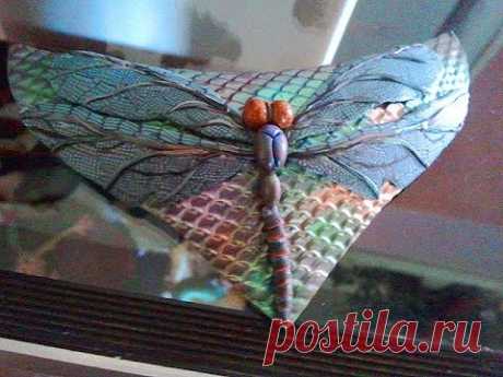 Polymer clay tutorial - how to make a gorgeous dragonfly necklace out of scraps