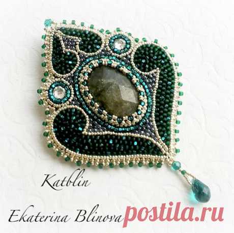 (11) Beautiful embroidered jewelry by Kate Blinova | Beads Magic | Брошь | Beautiful, Вышивка и Бисер