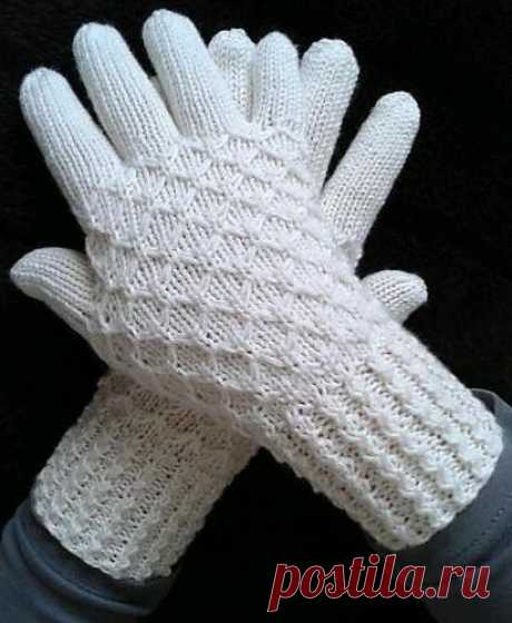 (1) Mock Honeycomb Mittens and Gloves with Wave Rib Cuffs by Rahymah BintMichael | Mittens and Gloves