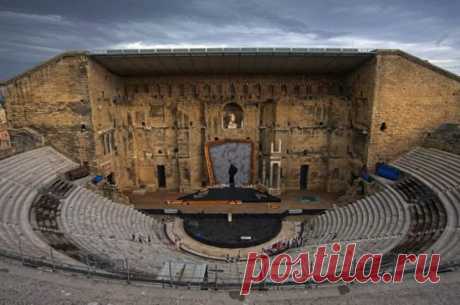 Римский театр в Оранже — хорошо сохранившийся артефакт прошлого — NashTeatr.com