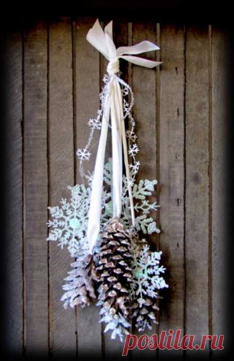 winter wonderland pinecone door decor