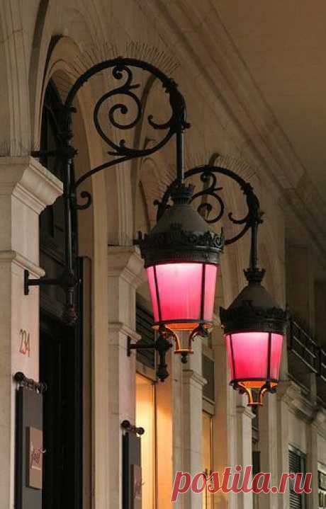 Lights, rue de Rivoli, Paris I | PARIS MON AMOUR