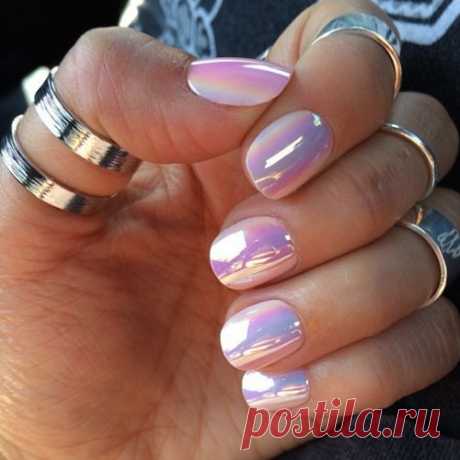 holographic nails