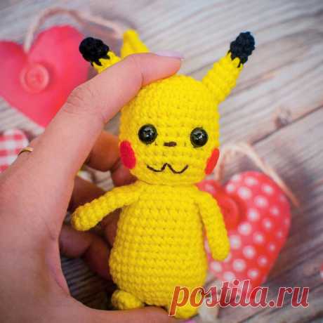 PDF Пикачу крючком. FREE crochet pattern; Аmigurumi doll patterns. Амигуруми схемы и описания на русском. Вязаные игрушки и поделки своими руками #amimore - покемон пикачу, pokemon, pocket monster, ポケットモンスタ, Pikachu, ピカチュウ, покемоны. Amigurumi doll pattern free; amigurumi patterns; amigurumi crochet; amigurumi crochet patterns; amigurumi patterns free; amigurumi today.