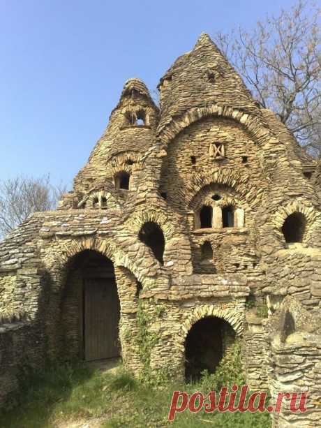 каменный дом Хоббита