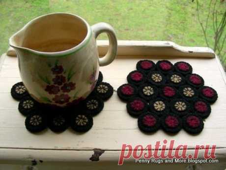 E Pattern Mug Rug Yes, the e-pattern! This pattern will guide you through the cutting and assembly of these mini penny rugs.  Cutting, stitching, and assembly.  Within receipt of payment, you will receive an instant PDF version of this pattern immediately available on your downloads page. Please convo me if you dont