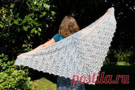 Ravelry: Pacifique pattern by Corinne Ouillon