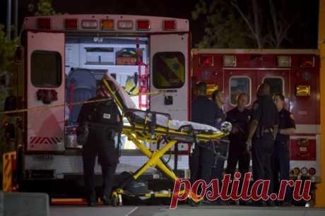 Два человека погибли после столкновения самолета с жилым домом в США. Инцидент произошел в американском штате Орегон во вторник ночью.