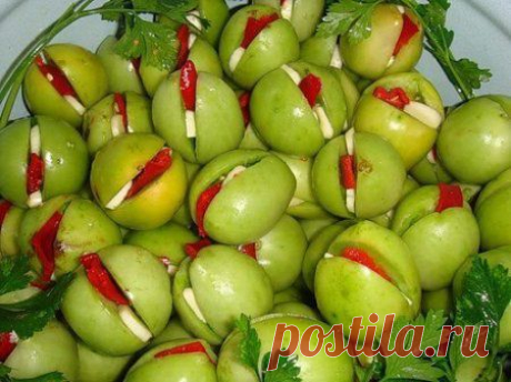 Маринованые помидоры зеленые фаршированные перцем и чесноком &amp;raquo; BuenProvecho