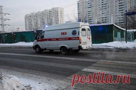 Под Москвой в ледяной воде утонул участвующий в соревновании «моржей» мужчина. В Подмосковье 47-летний мужчина утонул в ледяной воде во время соревнования «моржей». Об этом стало известно РЕН ТВ. По данным телеканала, россиянин погиб на озере Большое во Фрязино в субботу, 26 ноября. Мужчина поплыл в сторону берега, ушел под лед проруби озера и утонул.