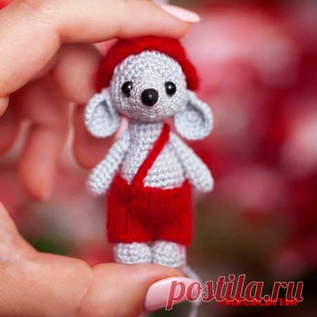 PDF Мышонок крючком. FREE crochet pattern; Аmigurumi doll patterns. Амигуруми схемы и описания на русском. Вязаные игрушки и поделки своими руками #amimore - Мышь, мышка, мышонок, крыса, rat rata, rato, ratte, szczur, szczur, mouse, ratón, maus souris, mysz myši. Amigurumi doll pattern free; amigurumi patterns; amigurumi crochet; amigurumi crochet patterns; amigurumi patterns free; amigurumi today.