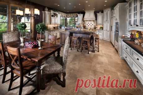 Celebrity Custom Homes