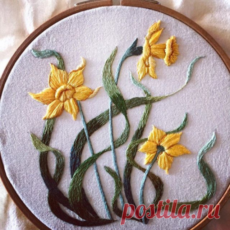 #handembroidery #embroidery #byNina #hoopart #daffodils