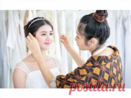 Корона на голове и яркий макияж: свадебные образы в Азии | Офигенная