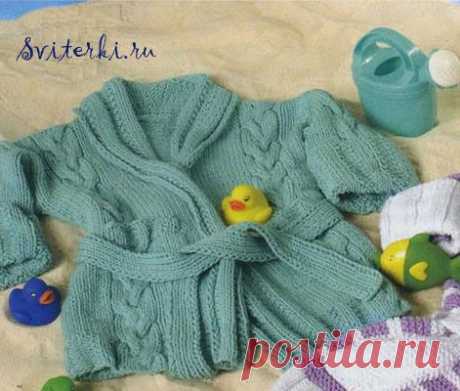 Вязаный халат для малыша цвета мяты