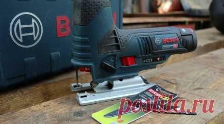 Почему пилка Ryobi не подходит к лобзику Bosch GST 12V-70 и что с этим делать
Вот что отсутствие поблизости строительных магазинов с людьми делает (мне до ближайшего, где есть пилки — 70 км)… Вы когда-нибудь сталкивались с таким, что фирменные пилки не подходят к не менее фирменному лобзику? Причем тут даже и противопоставить фирмы никак, т.к. и пилка и лобзик — оба изделия весьма уважаемых мной брендов. Люблю эти имена. […]
Читай пост далее на сайте. Жми ⏫ссылку выше