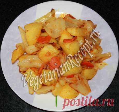 Картошка с капустой в духовке, вкусно запеченная Картошка запеченная в духовке с капустой - полезное зимнее блюдо, для приготовления которого потребуется всего три овоща, которые всегда есть в доме.