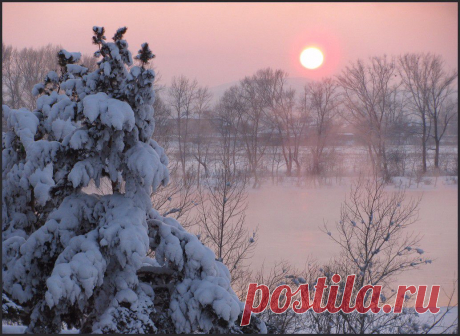 Зима, закат над рекой Иртыш.