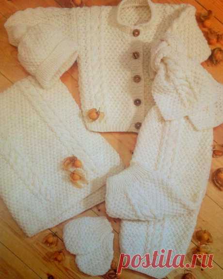 knitting pattern PDF for baby to child aran jacket blanket mittens pants hat and scarf sizes 16-24 inches This item is a PDF file of the knitting pattern for these gorgeous aran items. Suitable for babies and small children.    The patterns uses aran/worsted yarn and 4 and 5mm needles. A cable needle is also required.    The pattern will be available for download upon receipt of payment, for you to print out or read from your computer.    The items are knit in aran/worsted yarn..