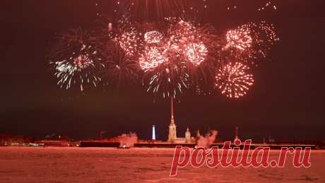 В Петербурге прогремел салют в честь 80-летия снятия блокады Ленинграда. У стен Петропавловской крепости в Санкт-Петербурге прогремел салют в честь 80-летия снятия блокады Ленинграда. Об этом пишет РИА Новости. Орудия выпустили 30 залпов, каждый из которых был посвящен конкретным героям обороны Ленинграда, ...