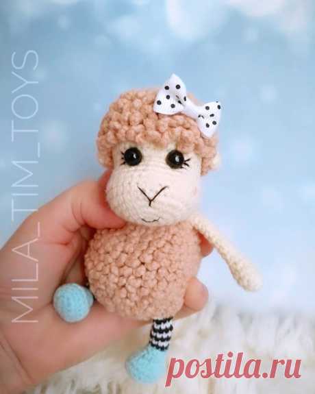 PDF Овечка Моська крючком. FREE crochet pattern; Аmigurumi animal patterns. Амигуруми схемы и описания на русском. Вязаные игрушки и поделки своими руками #amimore - овечка, маленькая овца, баран.