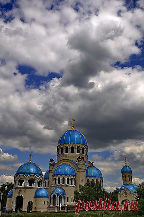 Храм Живоначальной Троицы на Борисовских прудах.