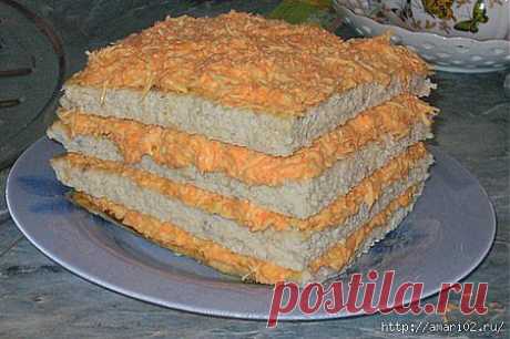 Куриный торт с сырно-морковным кремом..